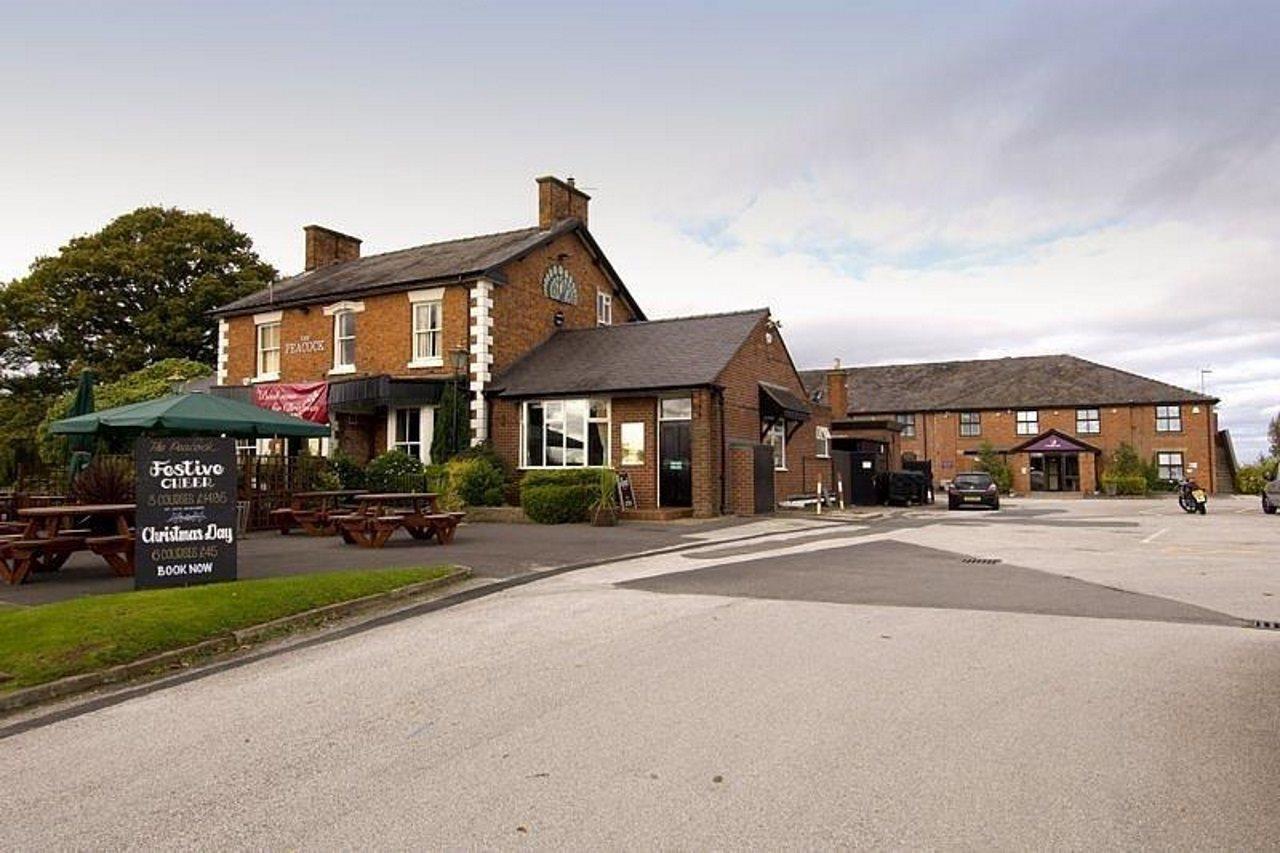 Premier Inn Premier Inn Crewe Нантвіч Екстер'єр фото