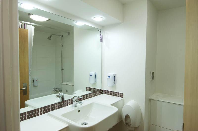 Premier Inn Premier Inn Crewe Нантвіч Екстер'єр фото