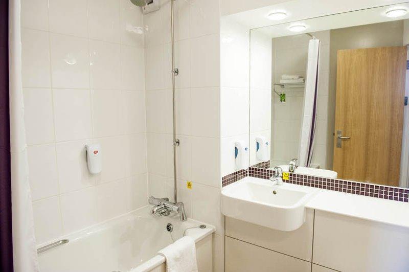 Premier Inn Premier Inn Crewe Нантвіч Екстер'єр фото
