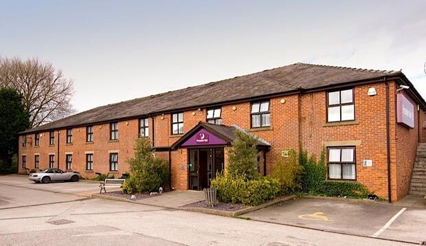 Premier Inn Premier Inn Crewe Нантвіч Екстер'єр фото